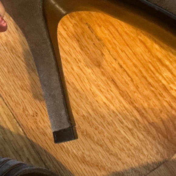 Gucci Women’s Gray Suede Bow Slip On Peep Toe Stiletto Platform Heels Size 8 - Picture 7 of 8